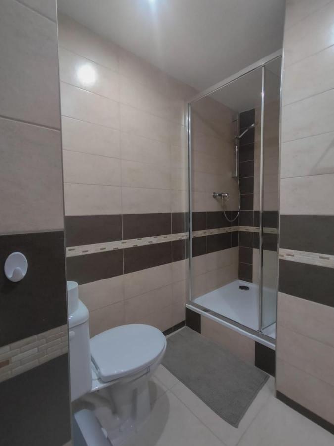 Apartmanek Protez 잔스케라즈네 외부 사진